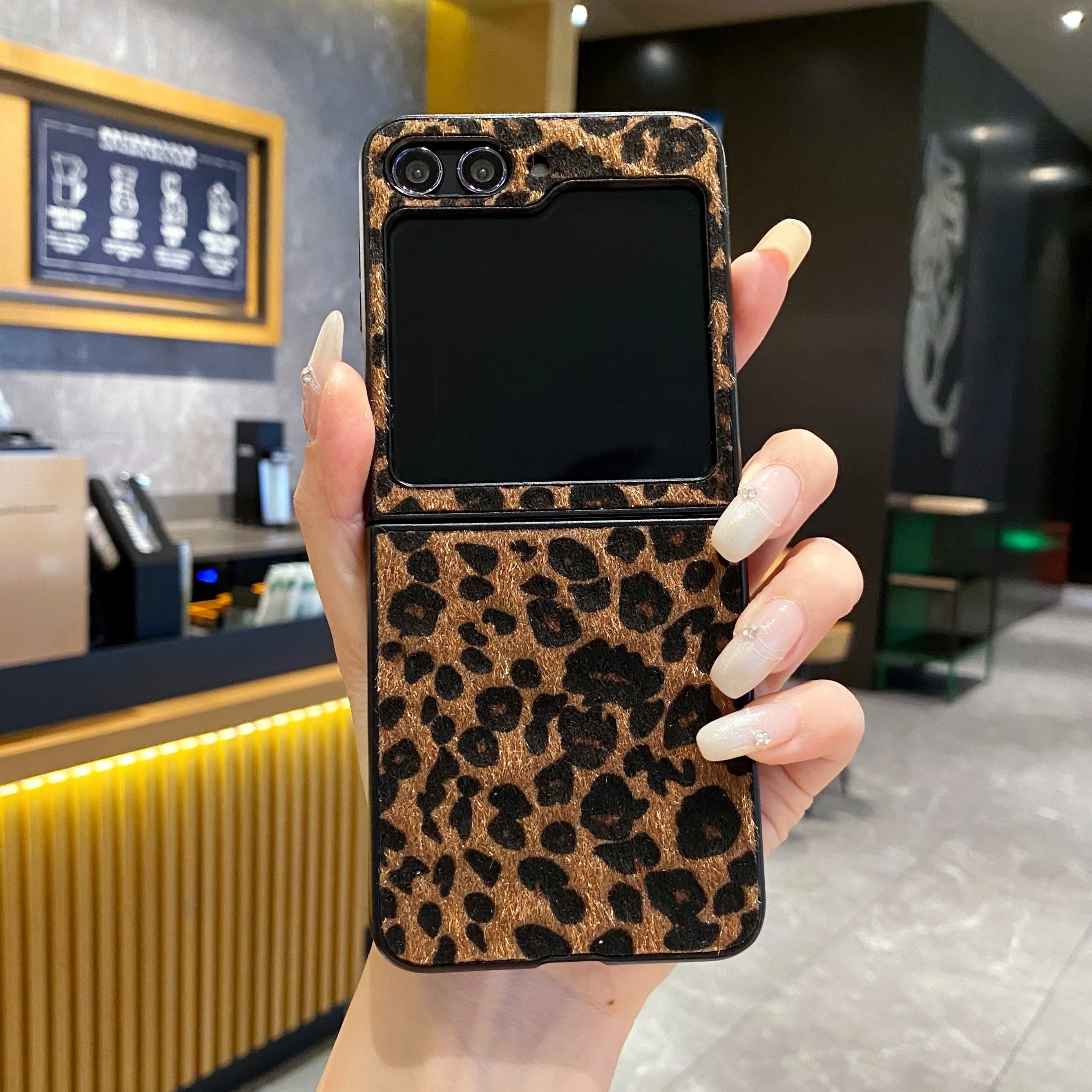 Kunstleren luipaardprint pluch - Phone Cases Brown recensie en prijs