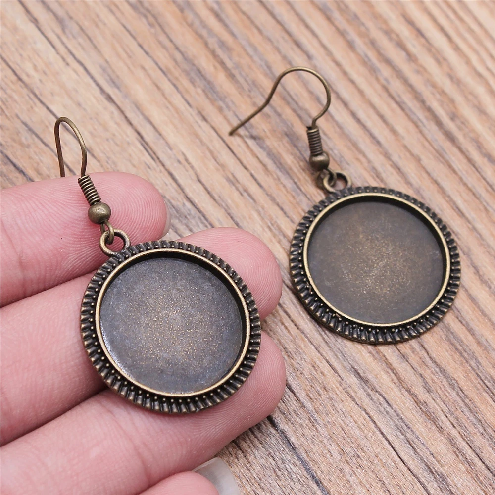 Vintage 2 Colors 16mm 20mm Round Simple Style Cameo Cabochon Pendant Base Setting Drop Earrings For Earring Making