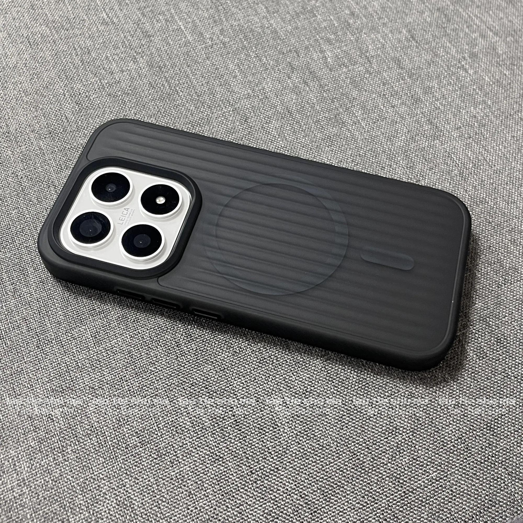 Etui Magsafe do Xiaomi 17, luksusowe, karbowane, z magnesami, do bezprzewodowego ładowania, miękka obudowa z modnymi krawędziami. — zdjęcie produktu 6