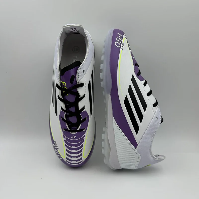 

Men Football Shoes Ultralight Professional Soccer Shoes Society Cleats Fast Football Field Boots Sneaker Non Slip TF/FG Match
