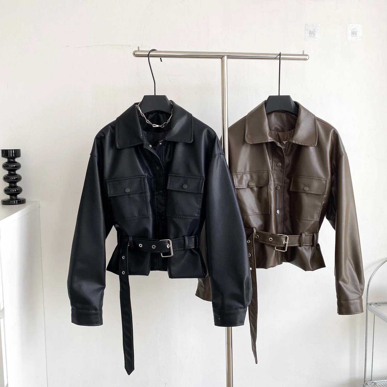 

Vintage PU Leather Women Jacket Autumn England Style Long Sleeve Short Coat Female Fashion Outerwear With Belt