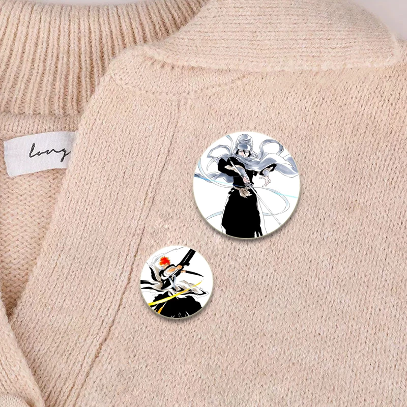 Anime Bleach Enamel Pins Kurosaki Ichigo Ichimaru Gin Brooches Round Cartoon Badge Backpack Hat Jewelry Accessories Gifts