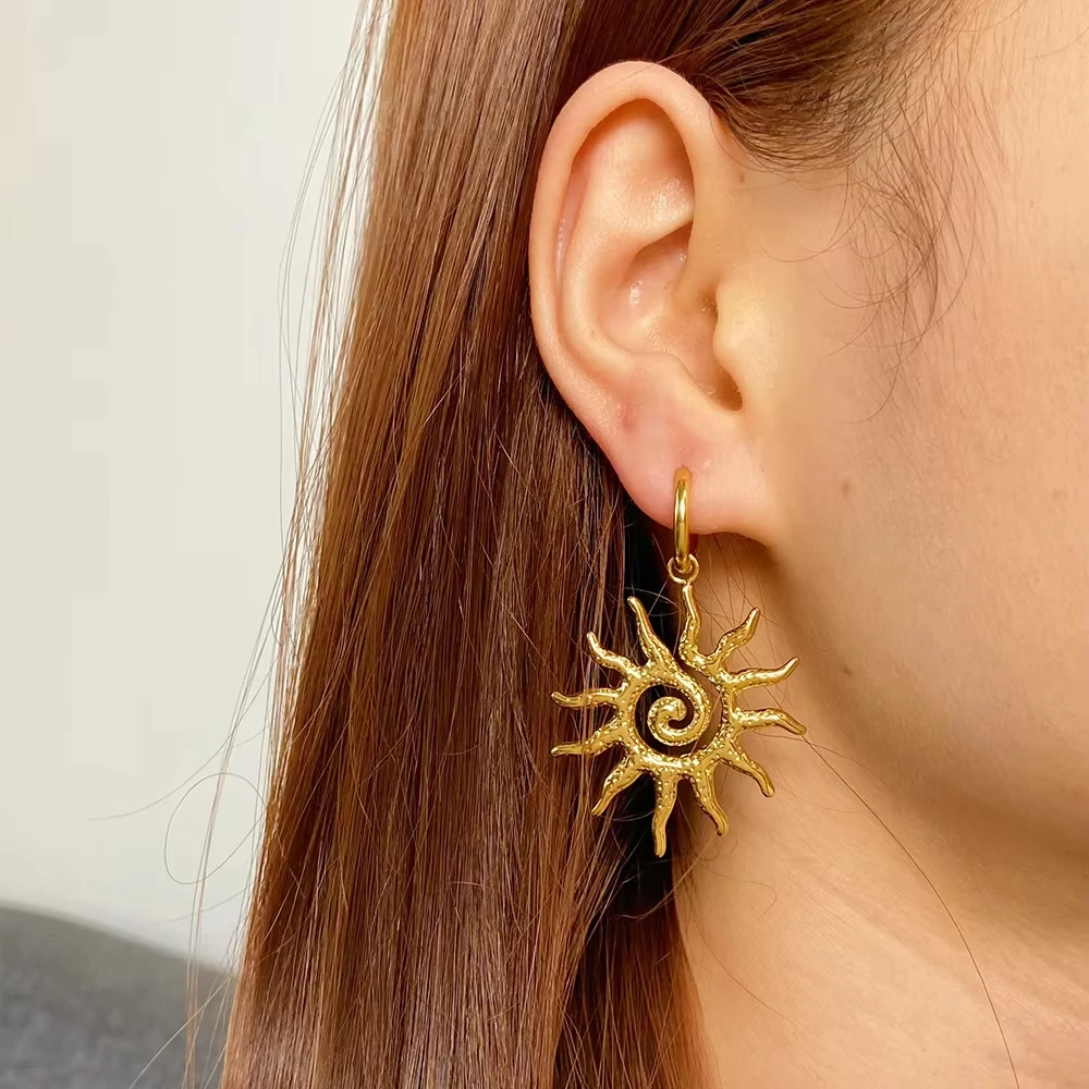 Stainless Steel Metal Spiral Sunflower Pendant Earrings for Women Vintage Gold Color Sun Geometric Drop Earrings Christmas Gift