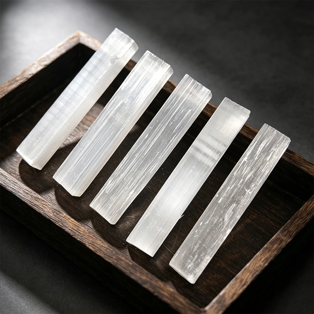 Natural Selenite Stick Raw Gypsum Bar Selenite Plate Crystal Mineral Quartz Stone Witchcraft Home Decoration Decorative Stone