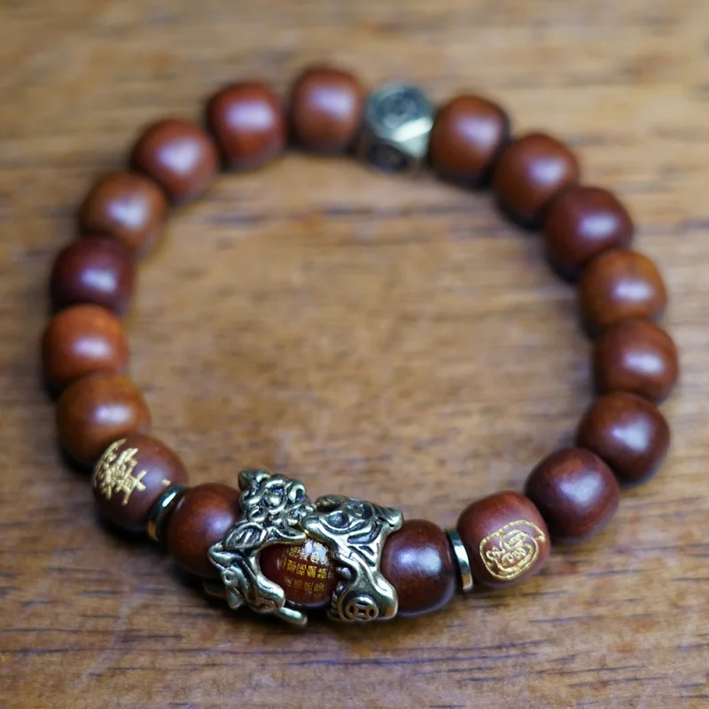 

Natural lightning-striken jujube wood , hundred blessings golden light barrel , prayer beads, authentic