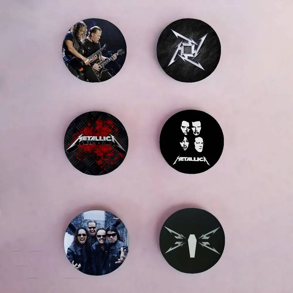 Band M-MetallicaS Metallabzeichen Knopfnadeln Brosche Kreatives lustiges Abzeichen Kleidung Rucksack Geschenk für Kinder Freunde