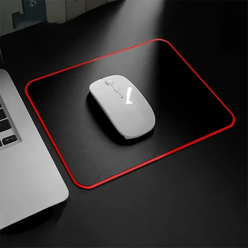 

Small Mouse Mat Durable Rubber Mousepad Game Accessories Anti-slip Base All Black and Red Lock Edge Desktop Pads 21x25cm