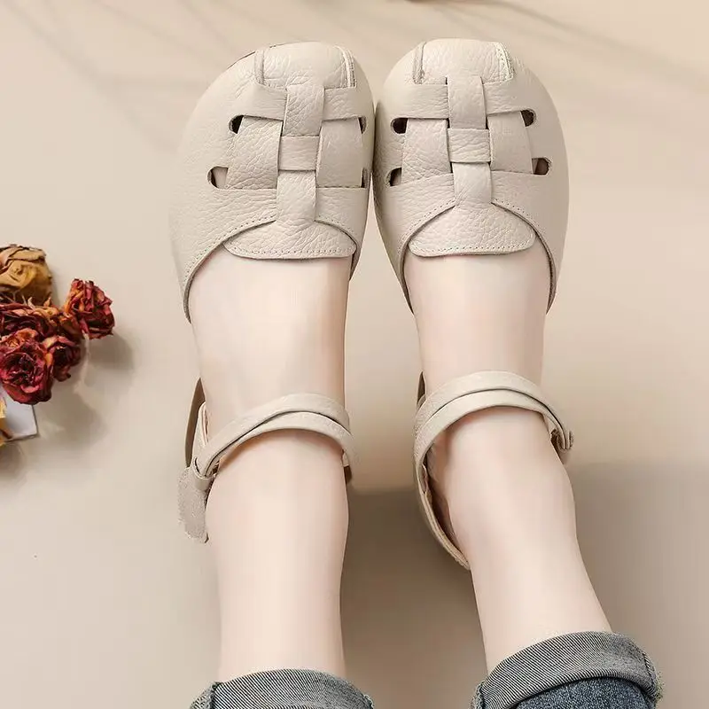 المرأة الصيف الجلد الحقيقي باوتو الجوف خارج الصنادل كتلة كعب لينة وحيد عدم الانزلاق غطاء كعب الصنادل في منتصف العمر وكبار السن