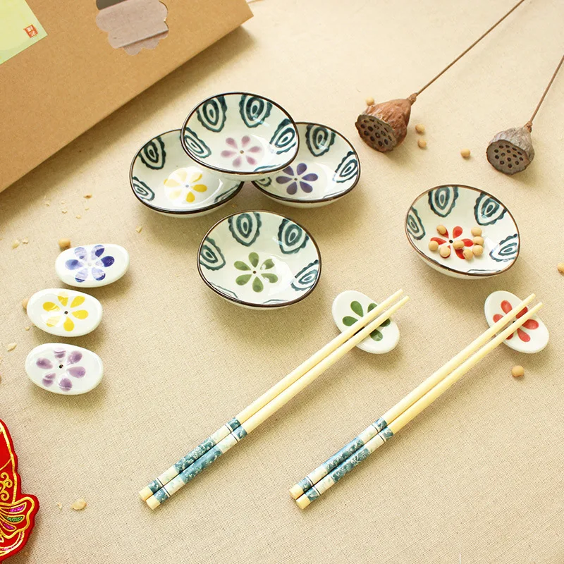 Japanese shredded sushi seasoning dish tableware gift box set, red flower plate hand-painted floret Sauce dish, chopsticks rack