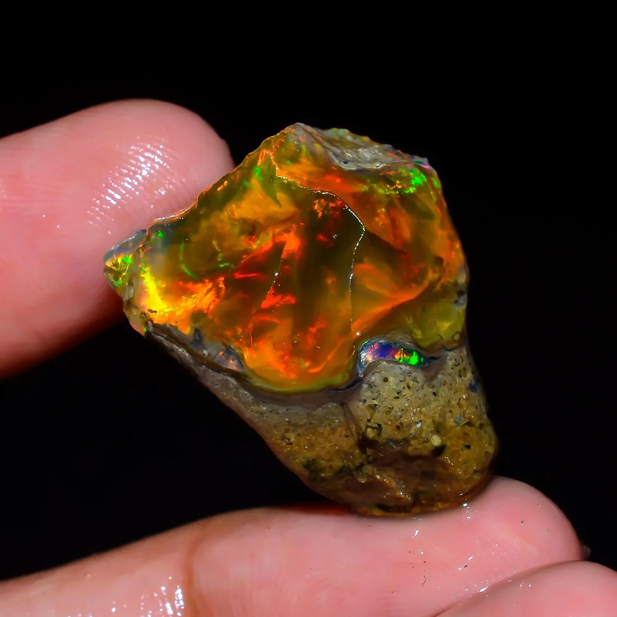 Ethiopian Opal Rough 25-80CT Natural Rainbow Fire Gemstone Play Of Color Collector Stone Randomly Selected One