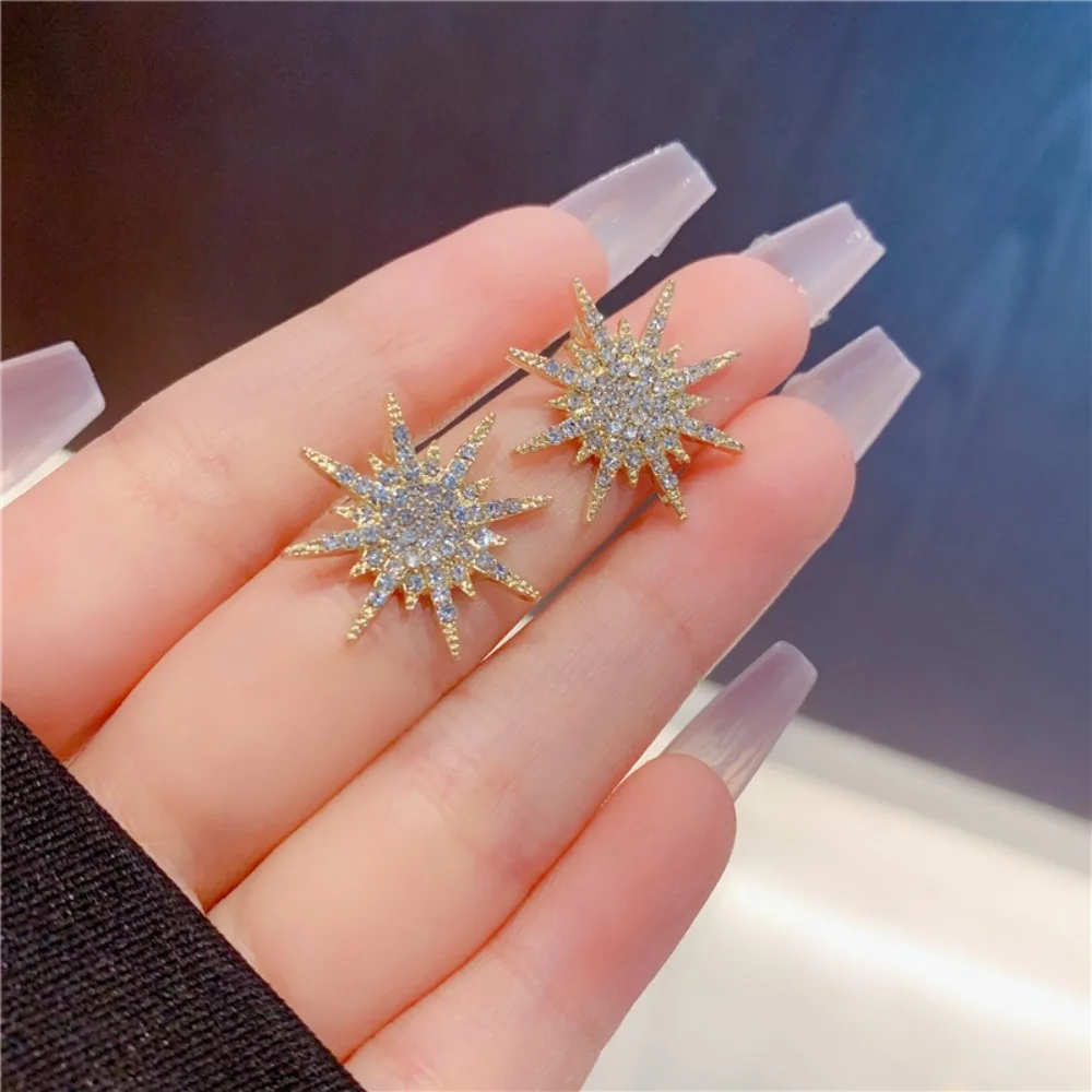 Exquisite Temperament Full of Zircon Shiny Octagonal Star Piercing Stud Earrings for Women Korean Fashion Jewelry Accessory Gift
