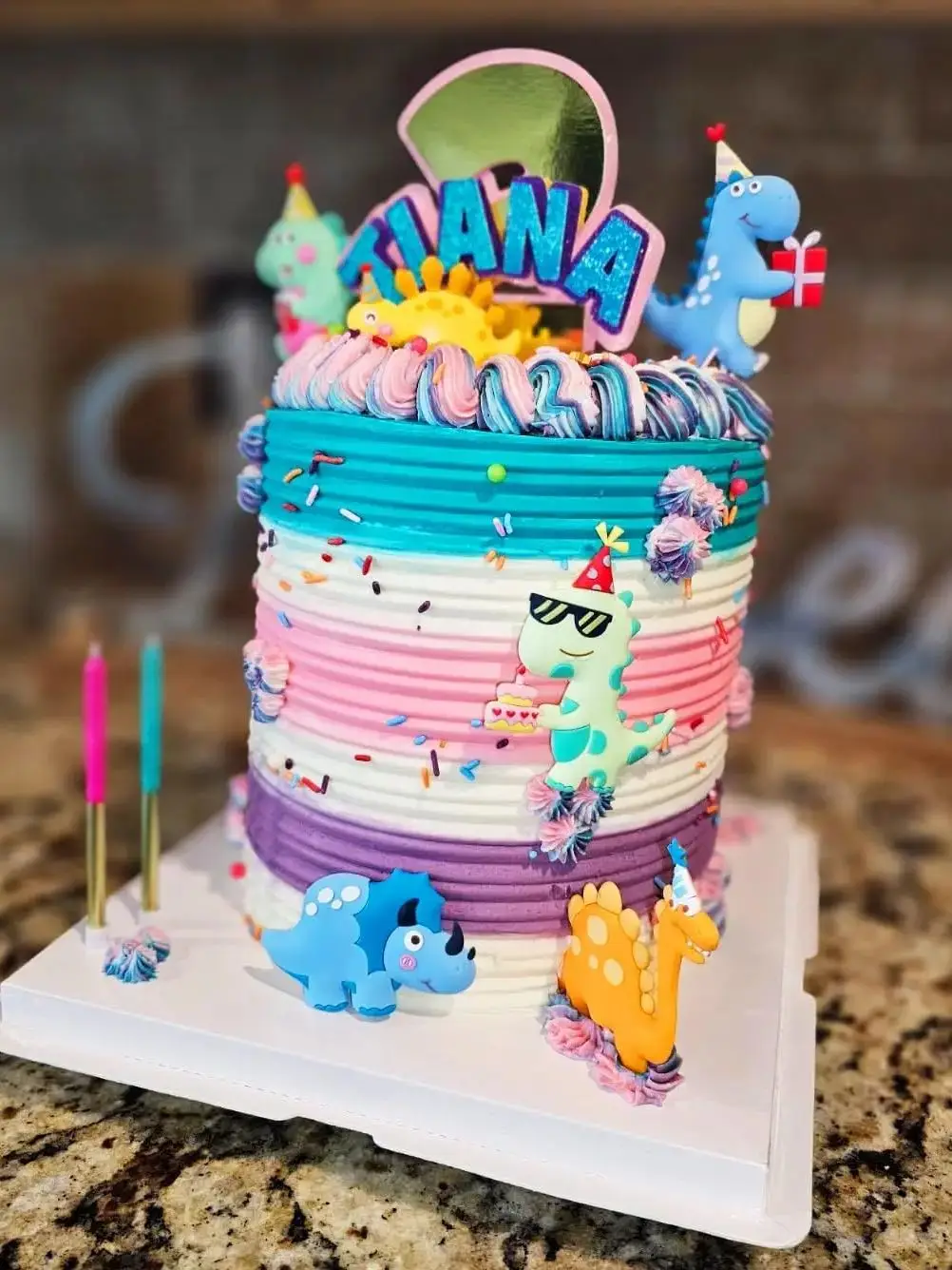 15 Stück Cartoon-Dinosaurier-Kuchenaufsätze, niedliche Dino-Ei-Blätter, Gras, Vulkan-Kuchendekorationen für Kindergeburtstag, Babyparty, Dinosaurier – Detail 10