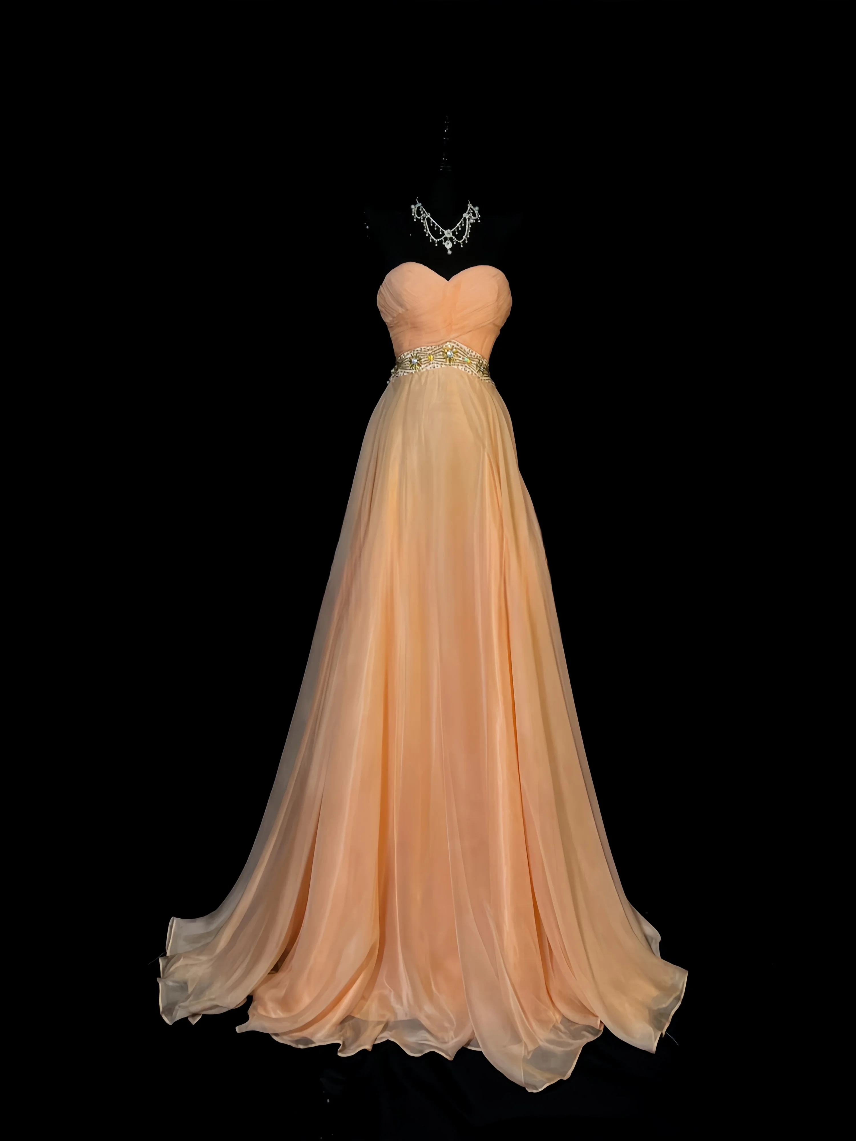 

Elegant Orange Prom Dress Strapless Chiffon Sleeveless A-Line Sweetheart Neckline Backless Formal Party Evening Dress