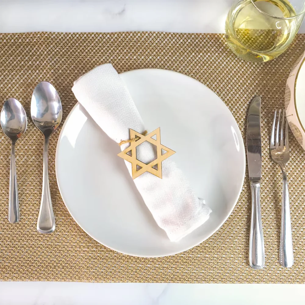 

5Pcs Hanukkah Napkin Holder Star of David Napkin Ring Rosh Hashanah Wood Napkin Ties Jewish Table Decor Passover Shabbat Shalom