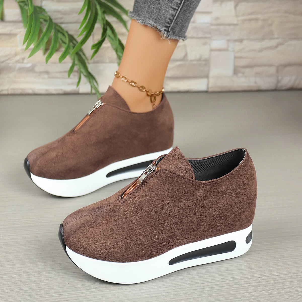 Damen-Sneaker mit Frontreißverschluss und verstecktem Keilabsatz, Wildleder-Plattform, höhenvergrößernde Freizeitschuhe, Damen-Slipper mit dicker Sohle zum Gehen. – Detail 16