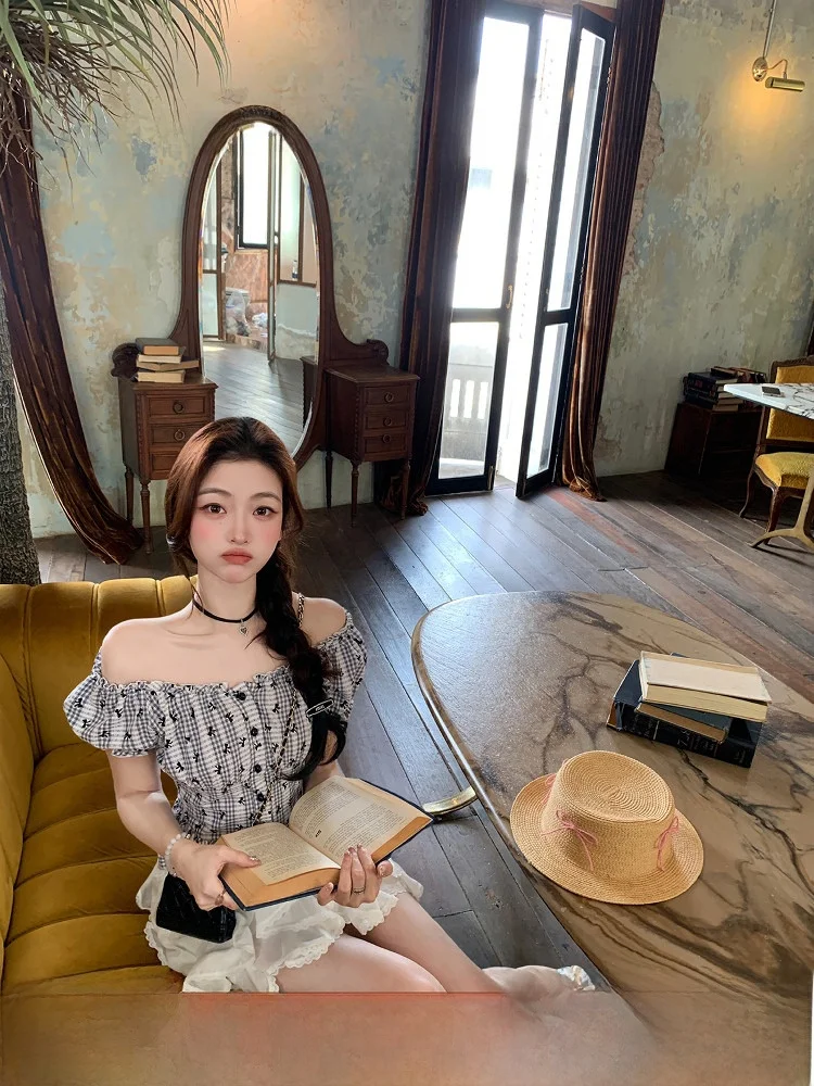 

Женская футболка Slim Fit с коротким рукавом, сине-белая в клетку, универсальная, из смесового хлопка и полиэстера, с круглым вырезом, стандартной длины