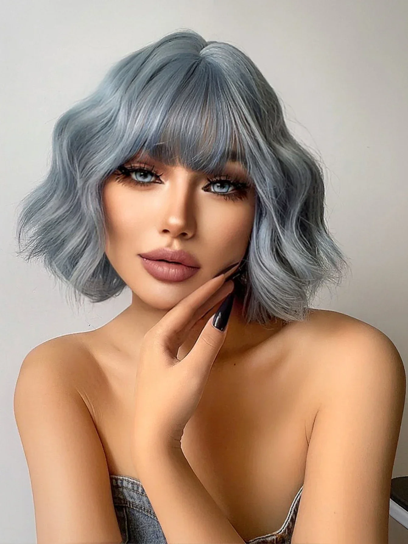 12Inch Haze Blue Color Synthetic Wigs With Bang Short Natural Wavy Hair Wig For Women Cosplay Drag Queen Party Heat Resistant