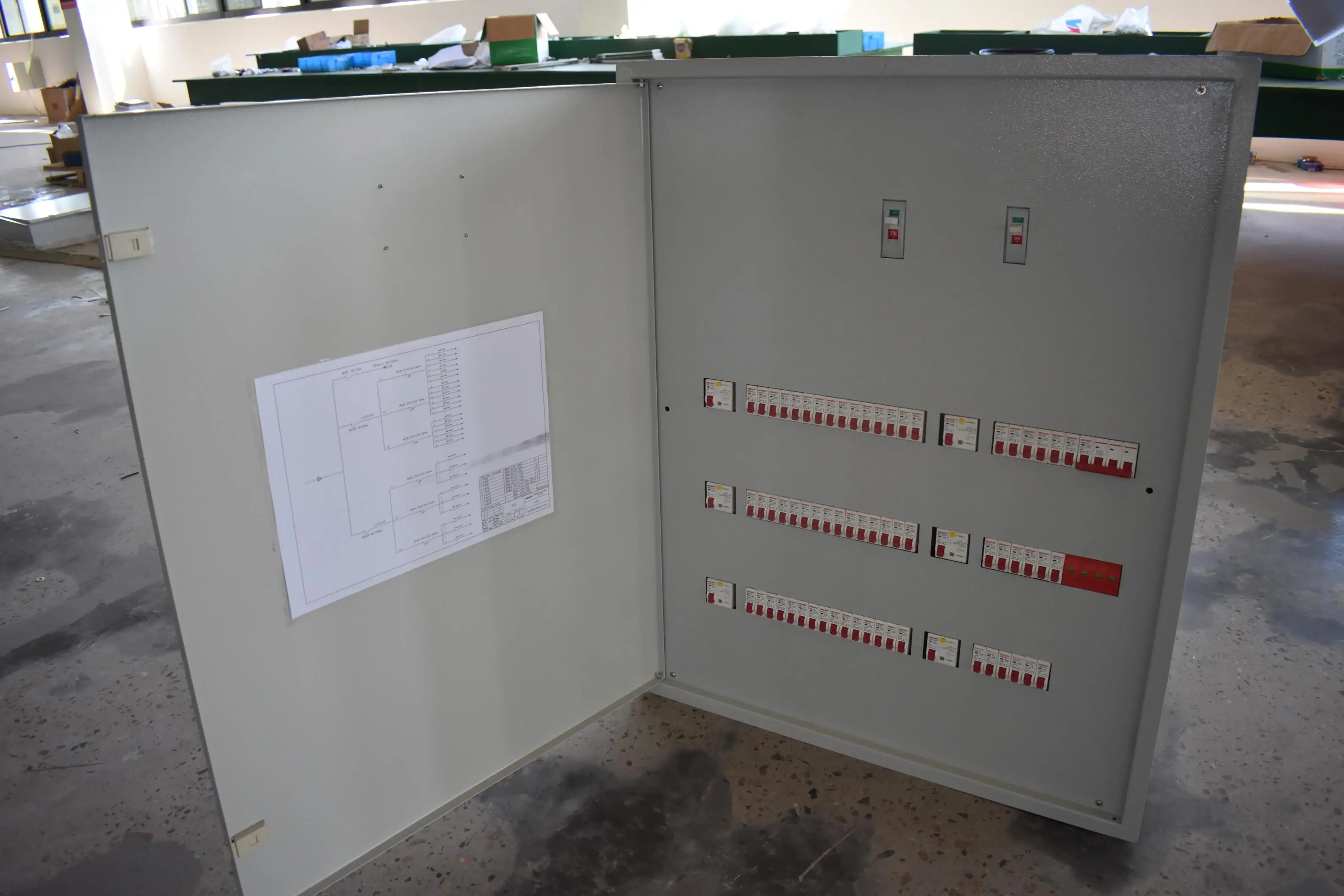 380V  Indoor Wall Mounted Metal Low Voltage Lighting Distribution Box Multi Circuit Breaker Power Electrical Panel Switchboard