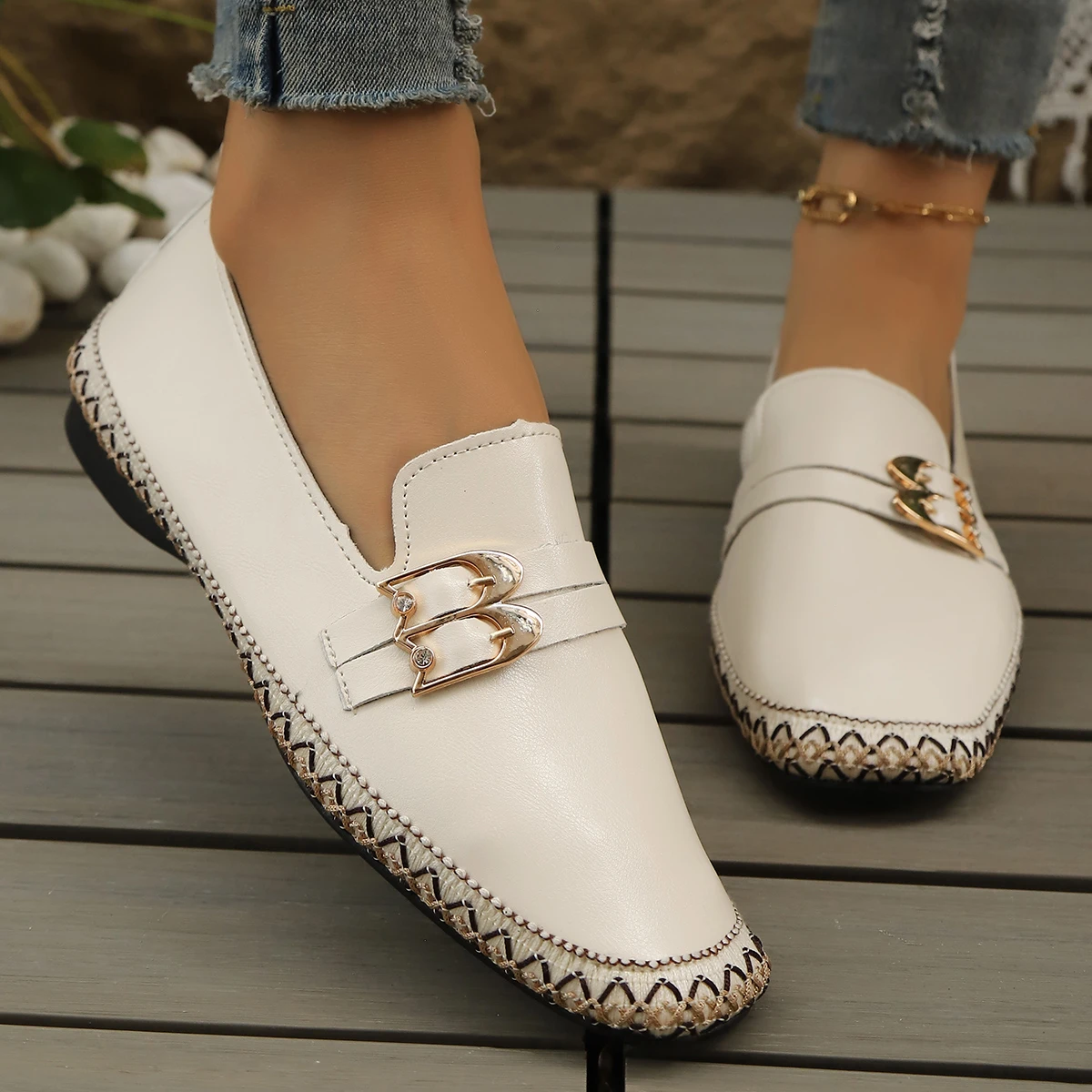 

Women's New Joker Leisure Double Belt Buckle Design Flat Shoes 2025 Spring and Autumn Fashion Simple Leather Low-top Shoes.