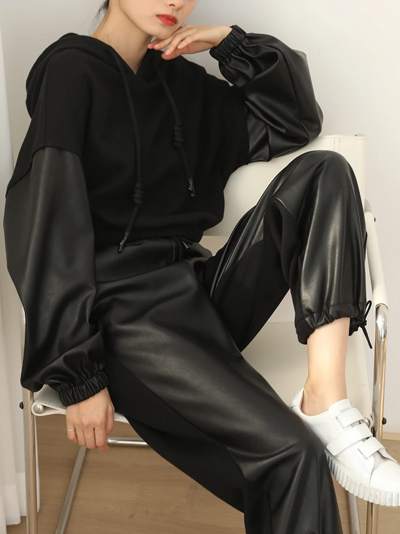 

Spring New Loose PU Leather Casual Pants High Waist Elastic Waist Splicing Slimming Fashionable Long Pants Women's High Stree...