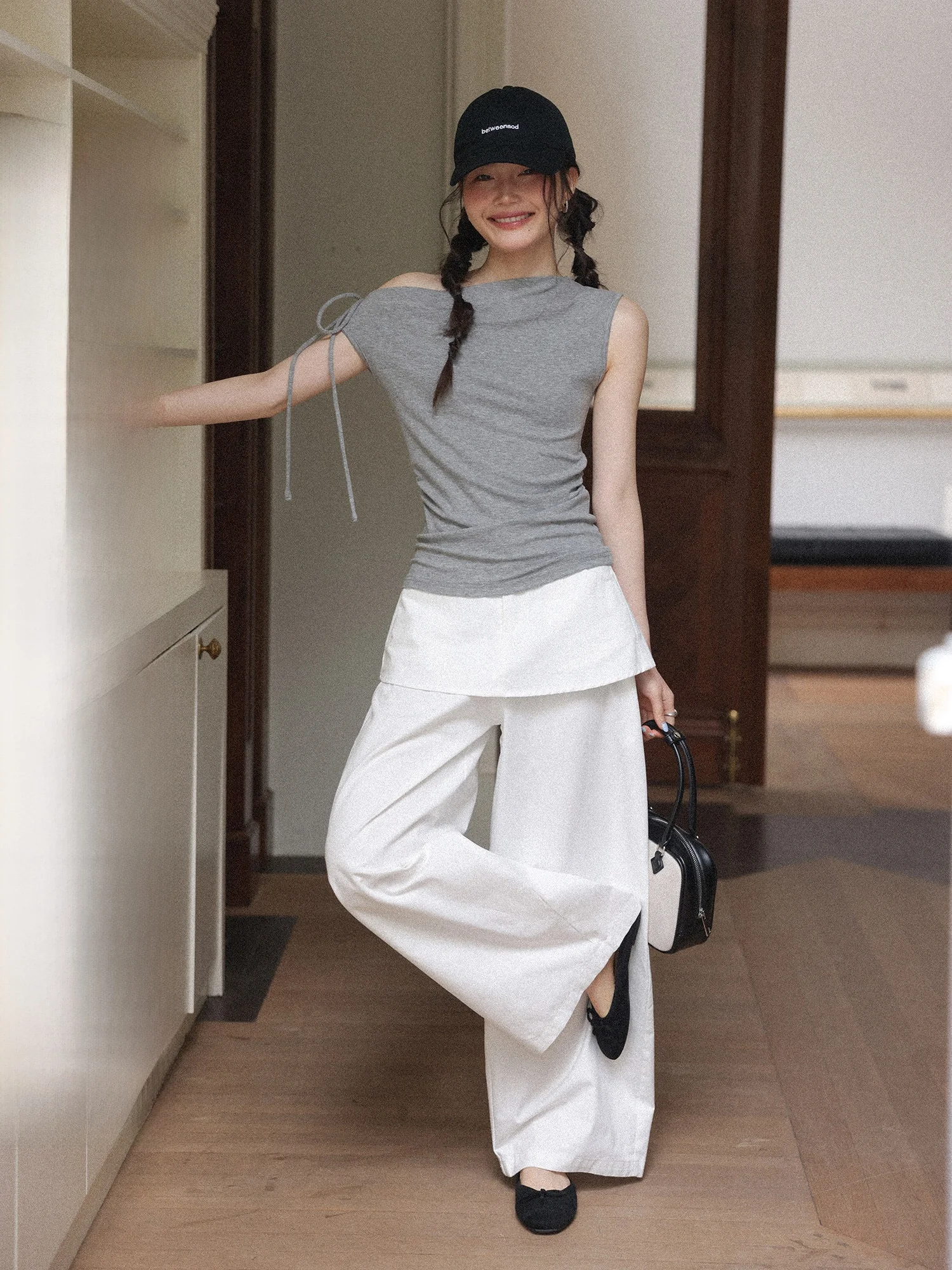 

Белые повседневные женские брюки, лето 2026, новинка, сшитые из разных тканей, прямые широкие брюки, дизайнерская модель, очень эффектные, длинные брюки