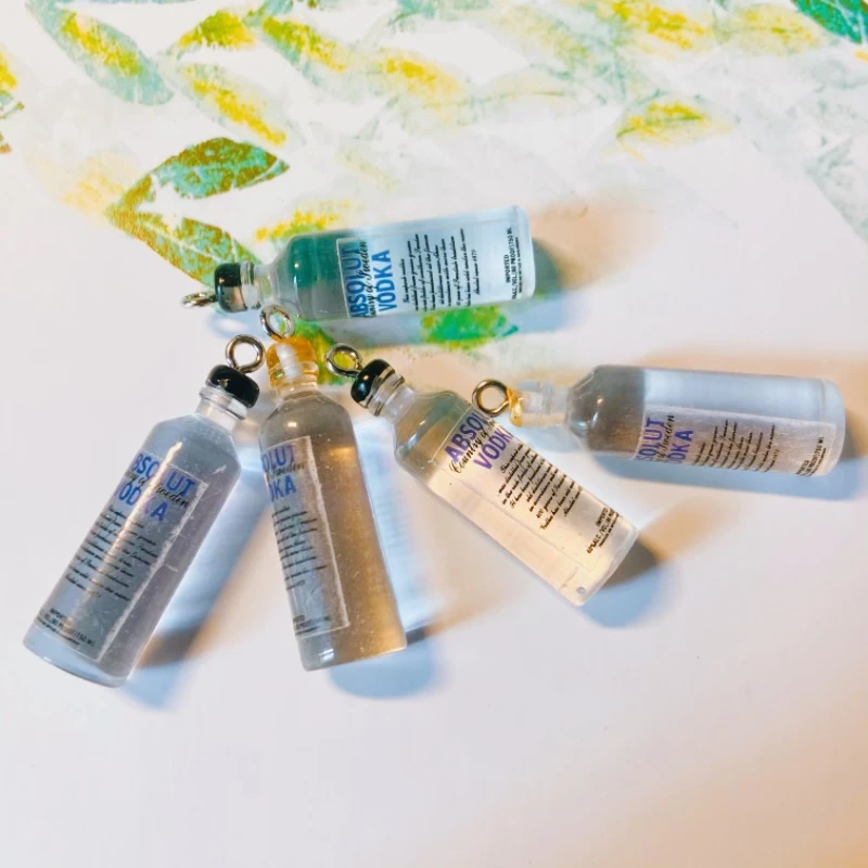 

10 шт. 3D подвеска в виде бутылки с спиртом и напитком, подвески из смолы, серьги, подвески для ювелирных изделий, аксессуары для брелоков, товары для рукоделия телефона