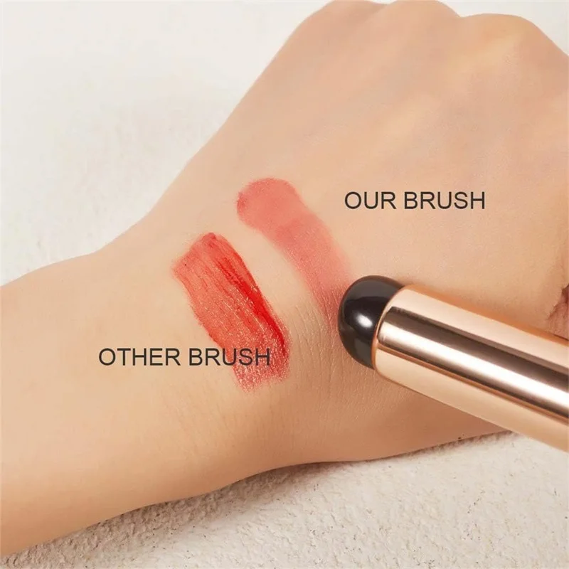 Silicone Lip Brush With Lid, Reusable Angled Concealer Brush Silicone Makeup Applicator Tool Portable Lip Brush for Lip Balm