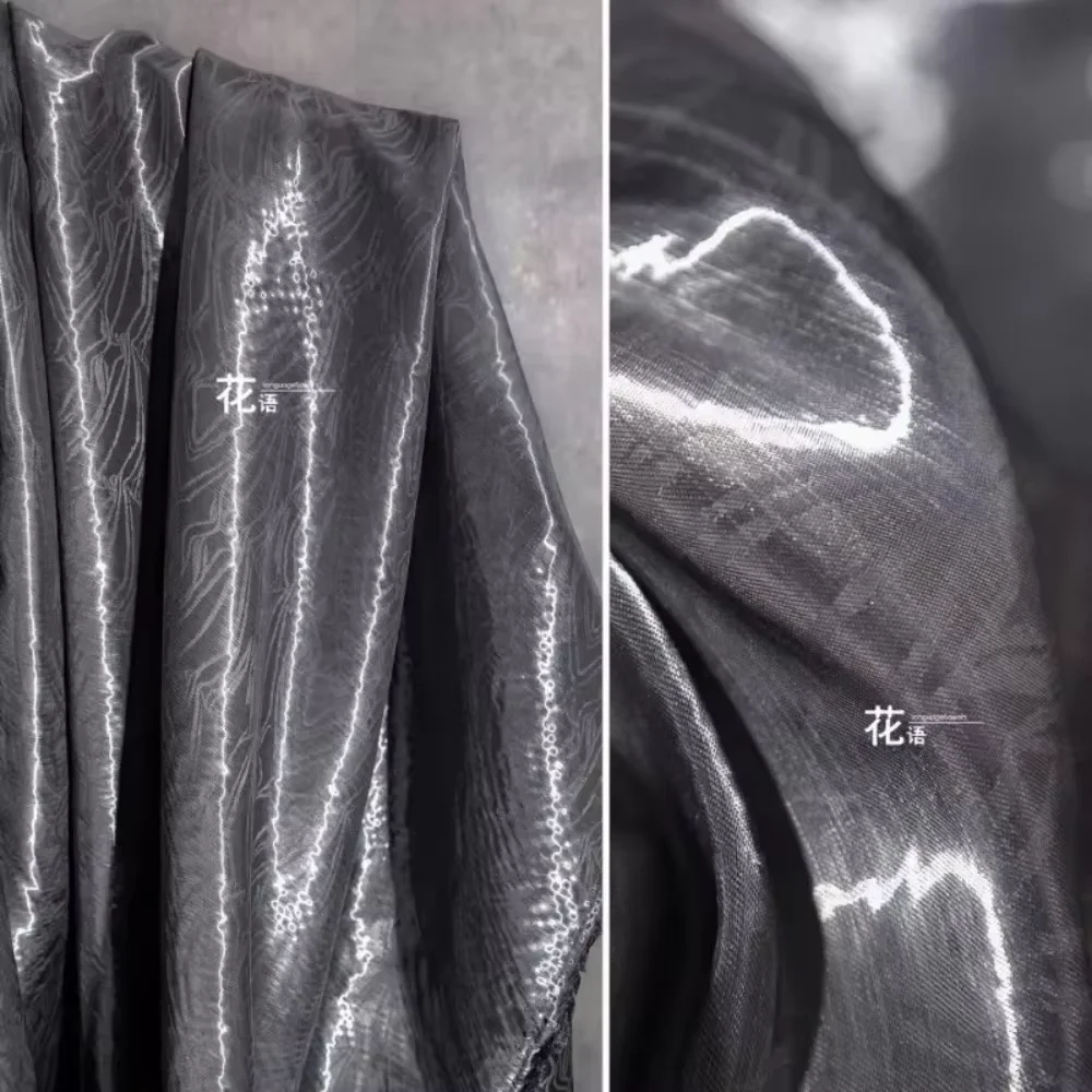 

Жидкая металлическая светоотражающая жаккардовая ткань для подиума Hanfu, дизайнерская модная одежда, ткань «сделай сам», шитье на метр, материал