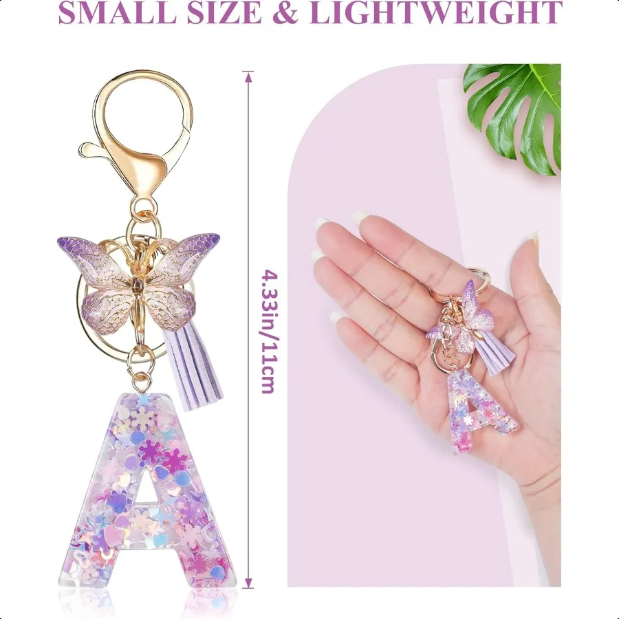 سلاسل المفاتيح ذات الحروف الأولية للنساء سلسلة المفاتيح الأرجوانية اللطيفة مع فراشة شرابة