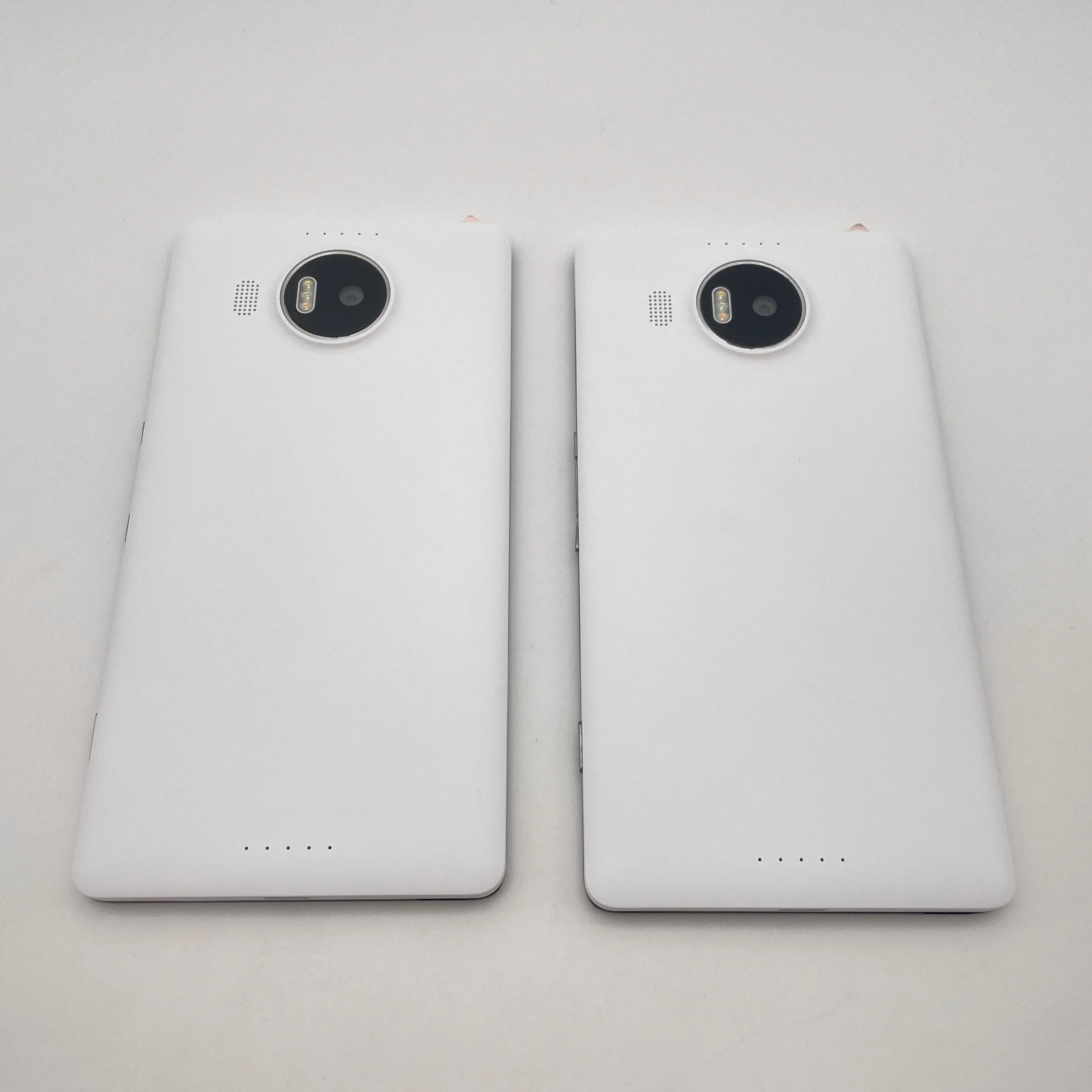 هاتف محمول Lumia 950 XL أصلي مصنوع في فنلندا يدعم اللغة الإنجليزية بحالة جيدة