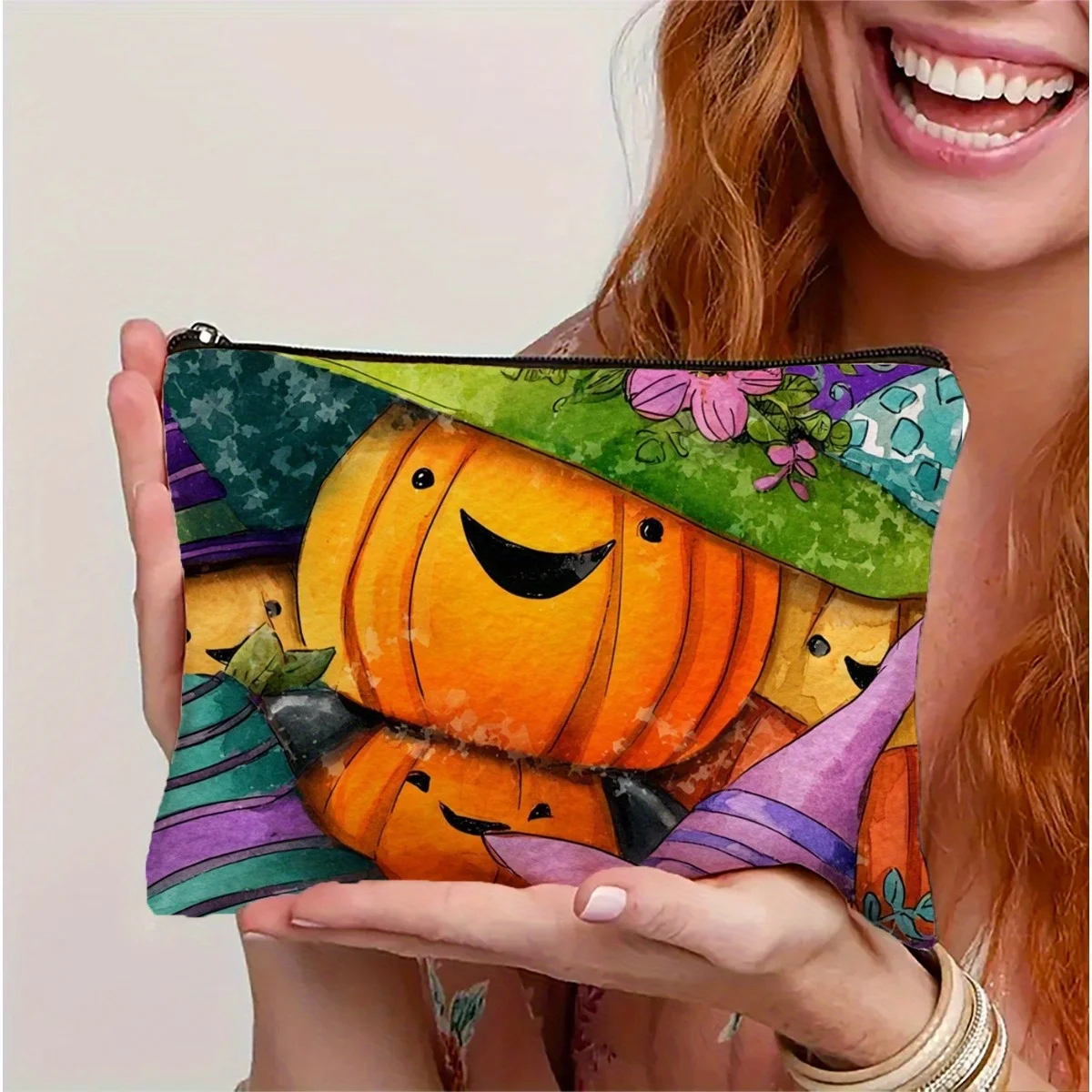 

Косметичка с рисунком улыбающегося тыквенного лица в стиле Хэллоуин - многофункциональная сумка на молнии, сумка для хранения украшений, идеальная дорожная сумка.
