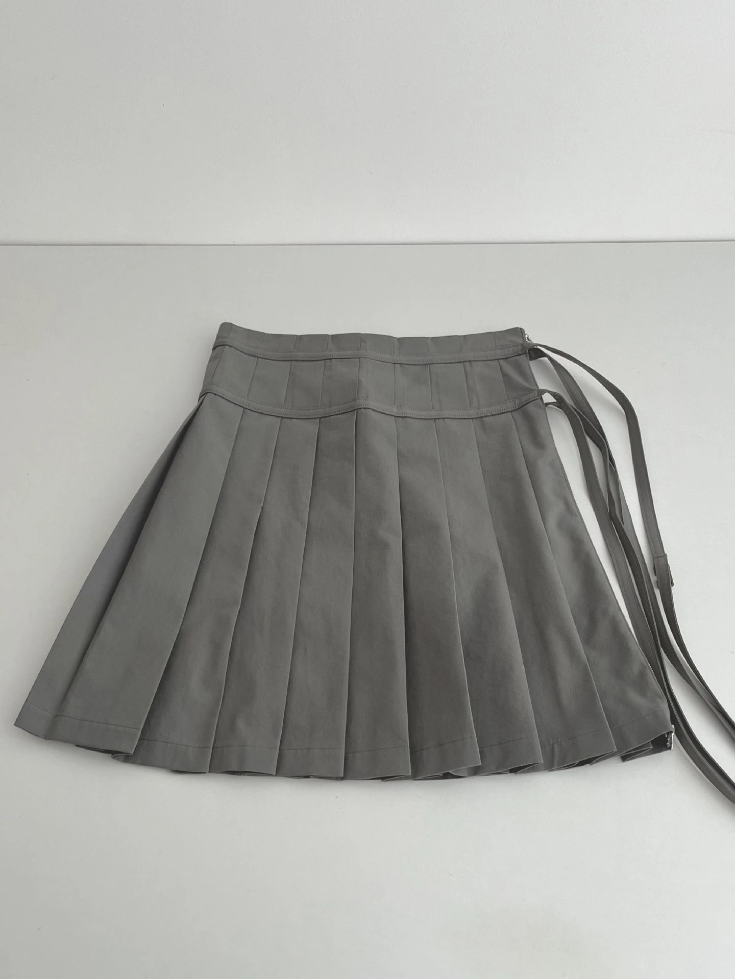 

Premium Design Spring New Sle PREON Commuter High Waist Pleated Skirt with Belt Versatile Ladies' Casual Faion