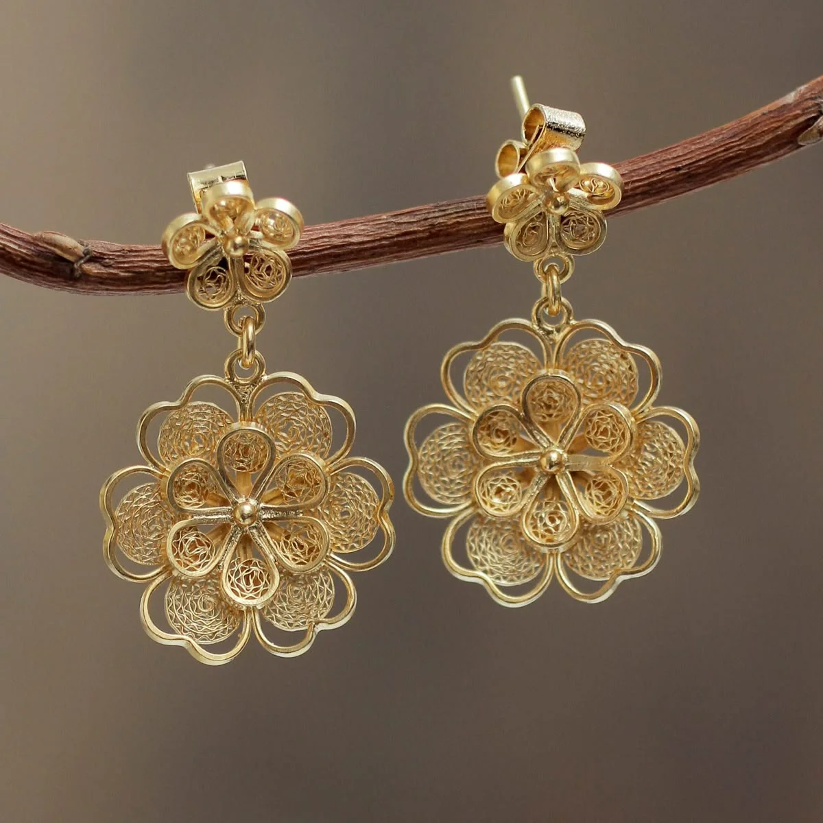 Retro Luxury Filigree Flower Drop Earrings Copper Material Women Jewelry Earrings For Banquet Matching