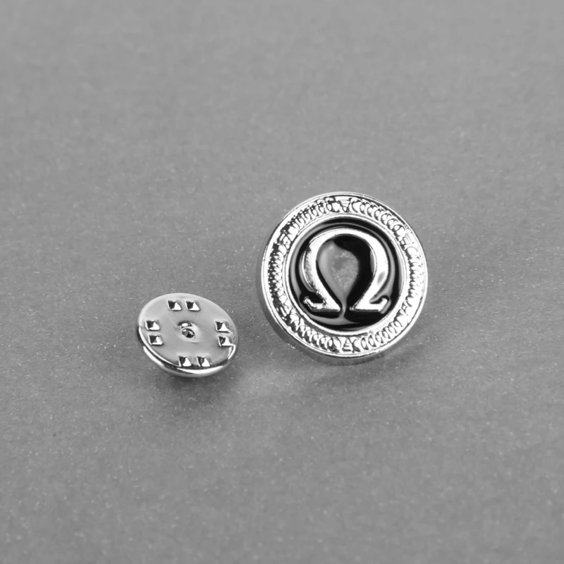 French God of War Logo Charm Brooch Kratos Men Shirt Jewelry Zinc Alloy Silver Color Men Brooches Jewelry Accessories Gift view 2