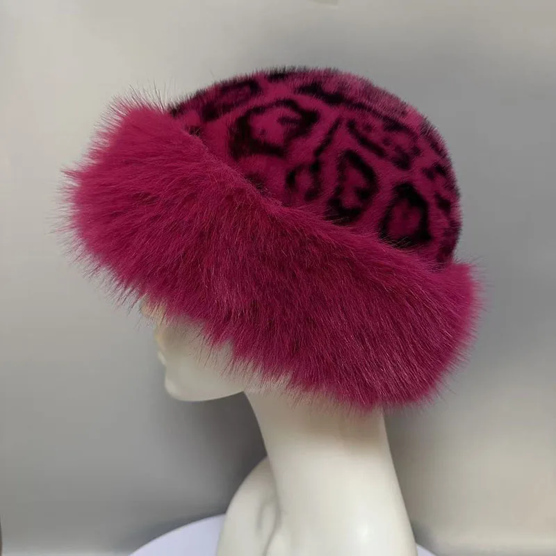 2026 New Women‘s Plush Leopard Print Winter Warm Round Hat Comfortable Soft Adorable Casual Winter Hat Fashion Winter Hat Gift