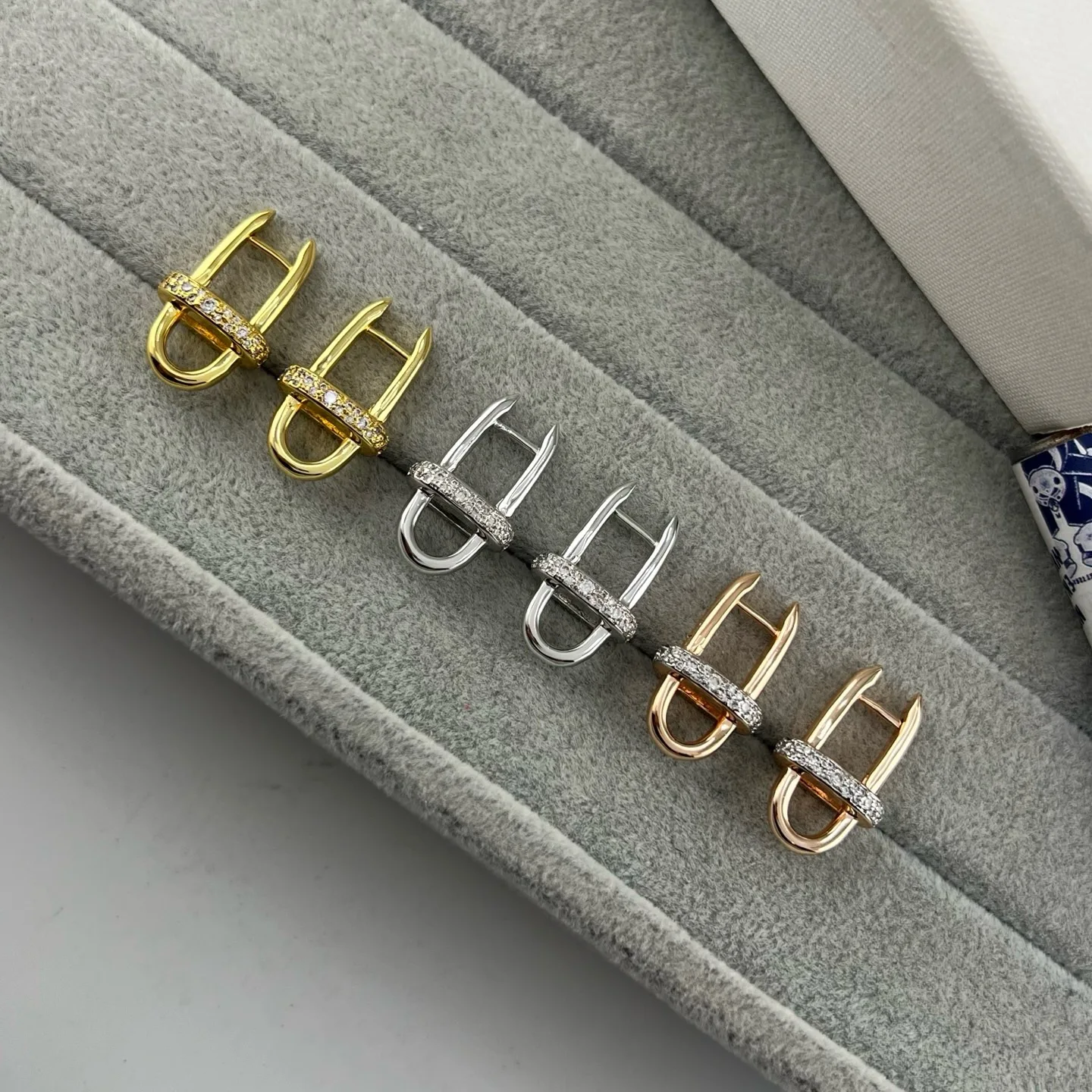 Hot Brand New Pure 925 Sterling Silver Jewelry Lock Earrings Luxury Lock Design Wedding Fashion Party Silver Diamond Earrings