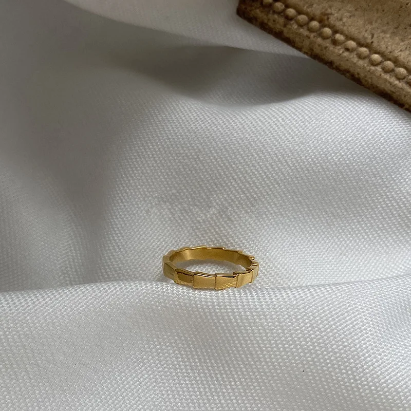 Fashion Punk Statement Metal Snake Shape Ring Stainless Steel 18K Gold Plated Bamboo Joint Finger Ring Waterproof Charm Jewelry