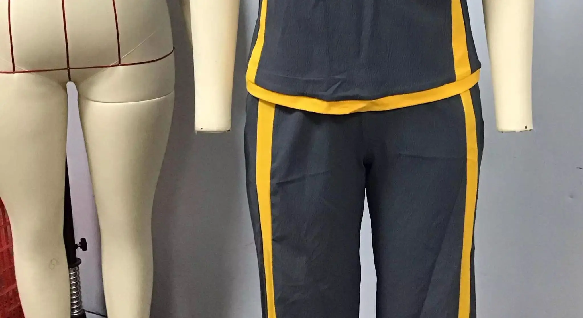 

Women's Color Block Loose Fit Sportswear 2 Piece Set Sleeveless O Neck Top Wide Leg Pants with Pockets Summer Streetwear Casual