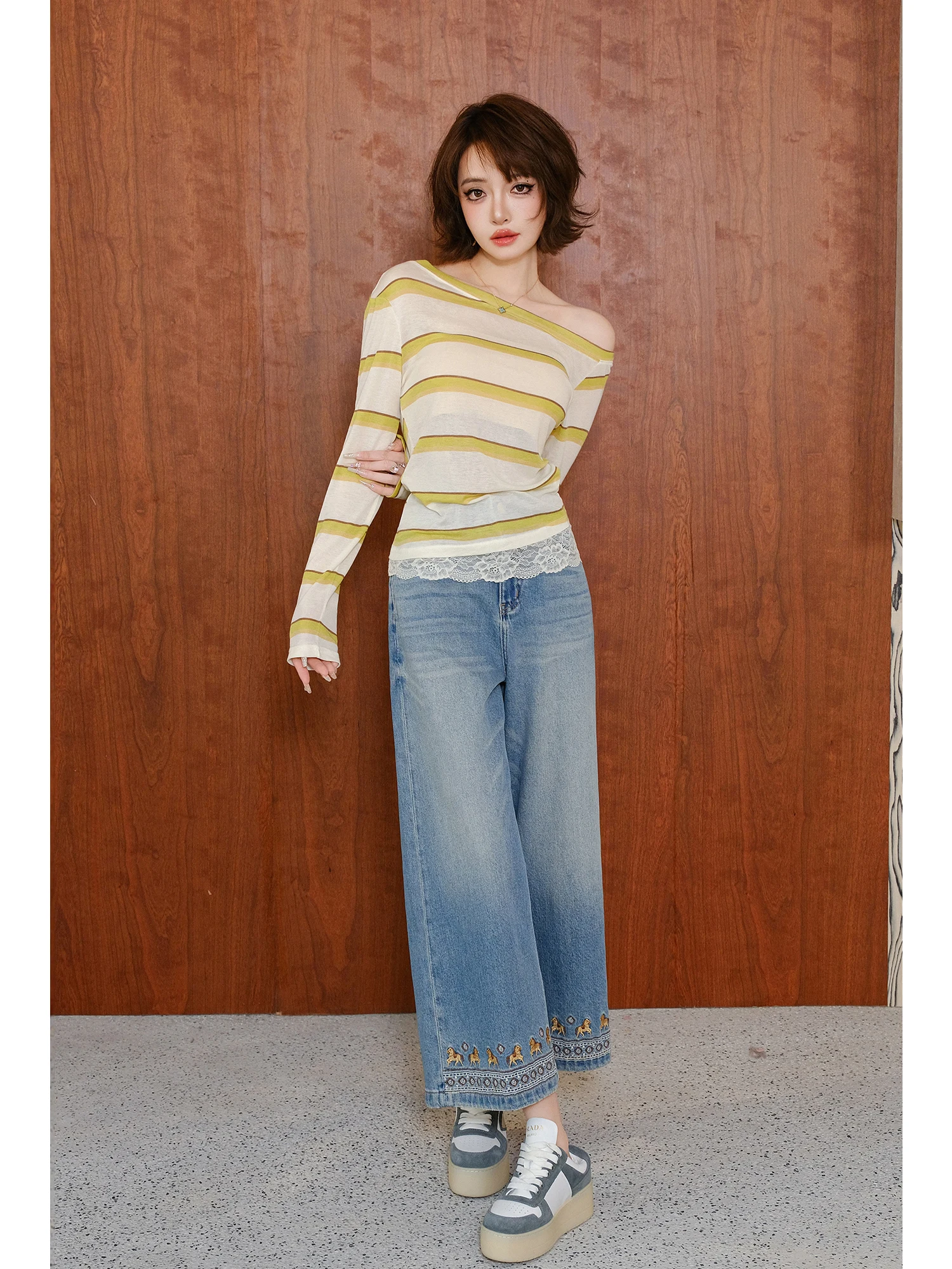 

MIUCO Retro Ethnic Heavy Embroidery Denim Wide Leg Pants High Waist Straight Cut Slimming Jeans Women's Fashion Spring 2026