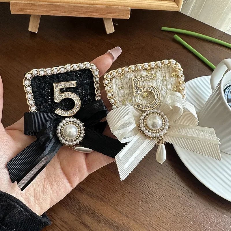 Women Big Crystals Pearl cc 5 Figure Corsage Brooches