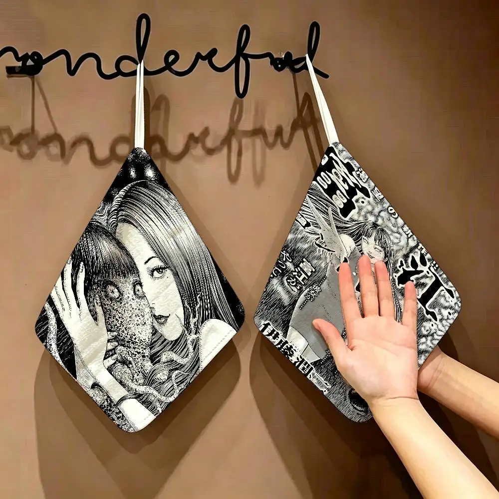 Junji Ito Tomie Retro Polyester Cotton Hand Wiping Towel, Hanging Towel, Quick Dry for Kitchen Bathroom Daily Supplies