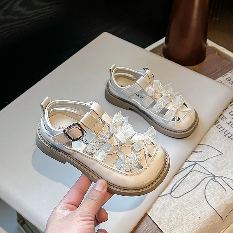 Toddler Girls Leather Cage Sandals with Cute Bow 2026 New Summer Kid Chunky Beach Shoes Soft Sole Elegant School Party Footwear