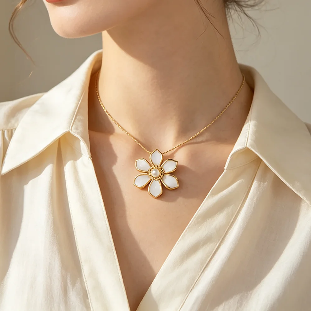 1Pcs 18K Gold Plated Stainless Steel Flower Charms Vintage Heart Mixed Pearl Pendants For DIY Necklace Jewelry Accessories Gift view 4