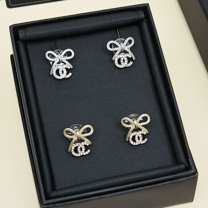 

Новые серьги-гвоздики с бриллиантами в форме банта, девчачьи и экстравагантные, как повседневные, так и изысканные, женские, с серебряной иглой S925