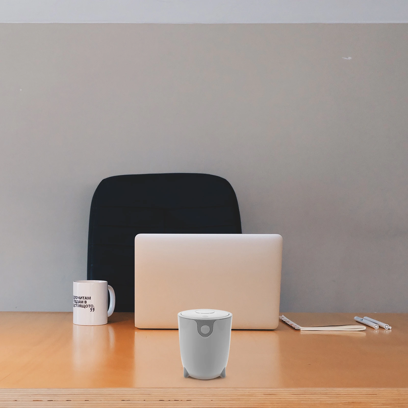 

Mini Desktop Trash Can with Lid Creative Design Small Compact Garbage Bin for Home Office Bedroom Kitchen Bathroom