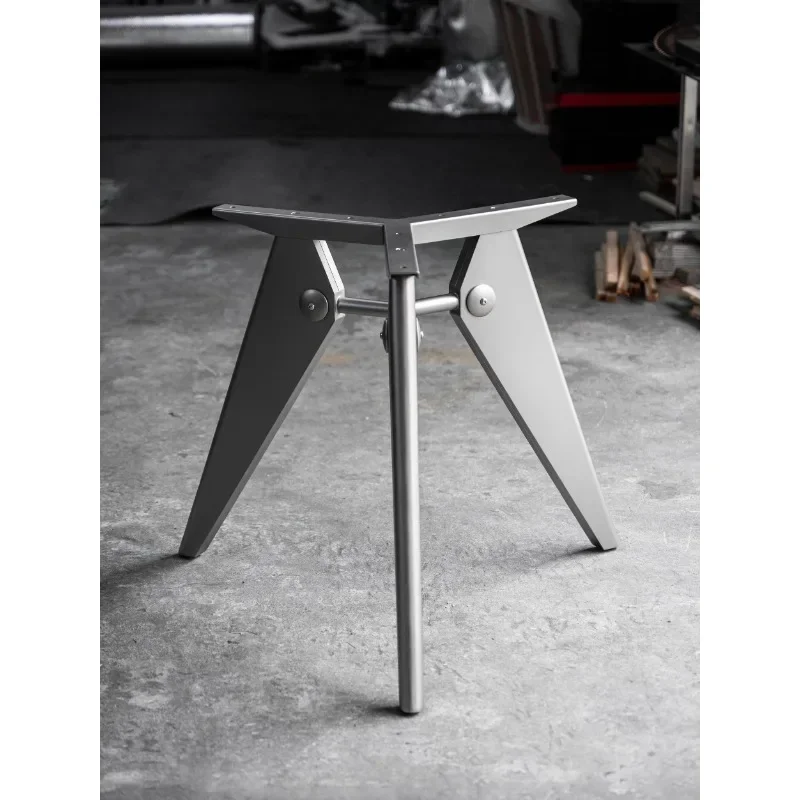 Classic style metal round table legs/suitable for 90 to 120 diameters/larger sizes need to be customized.