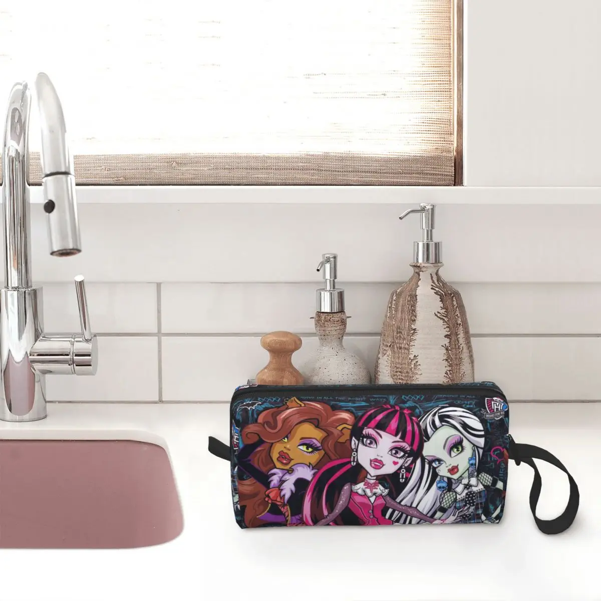 Kawaii Girl Makeup Bags Draculaura Monster High Toiletry Cosmetic Bag Stylish Outdoor Pouch for Purse Storage