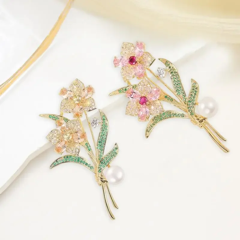 Exquisite Sparkling Crystal Rhinestone Flower Pearl Brooches For Women Clothing Coat Jewelry Accessries Gifts