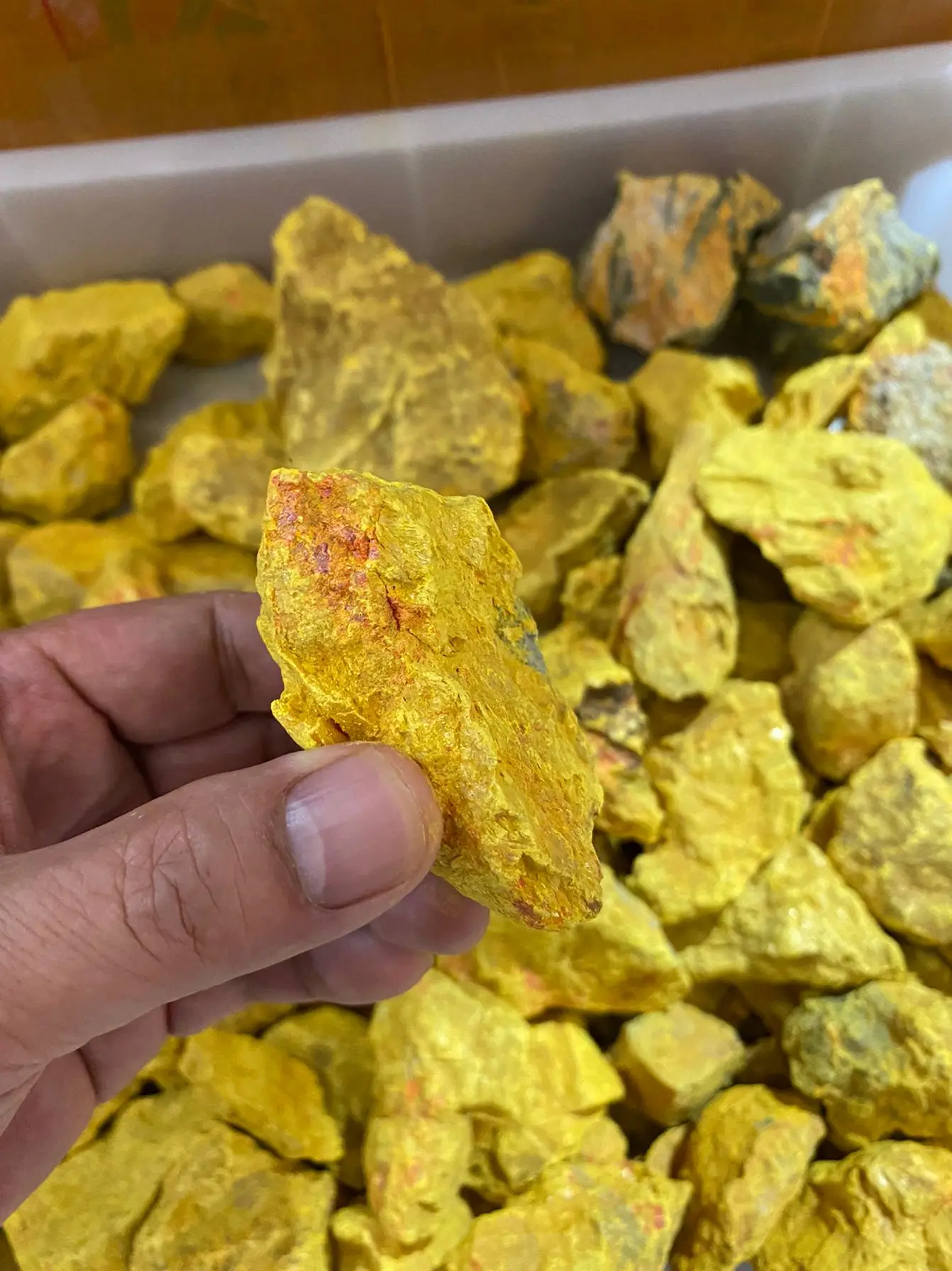 100-1000g Glaring Golden Yellow ORPIMENT Arsenic Sulfide Crystal Vug Mineral Specimen