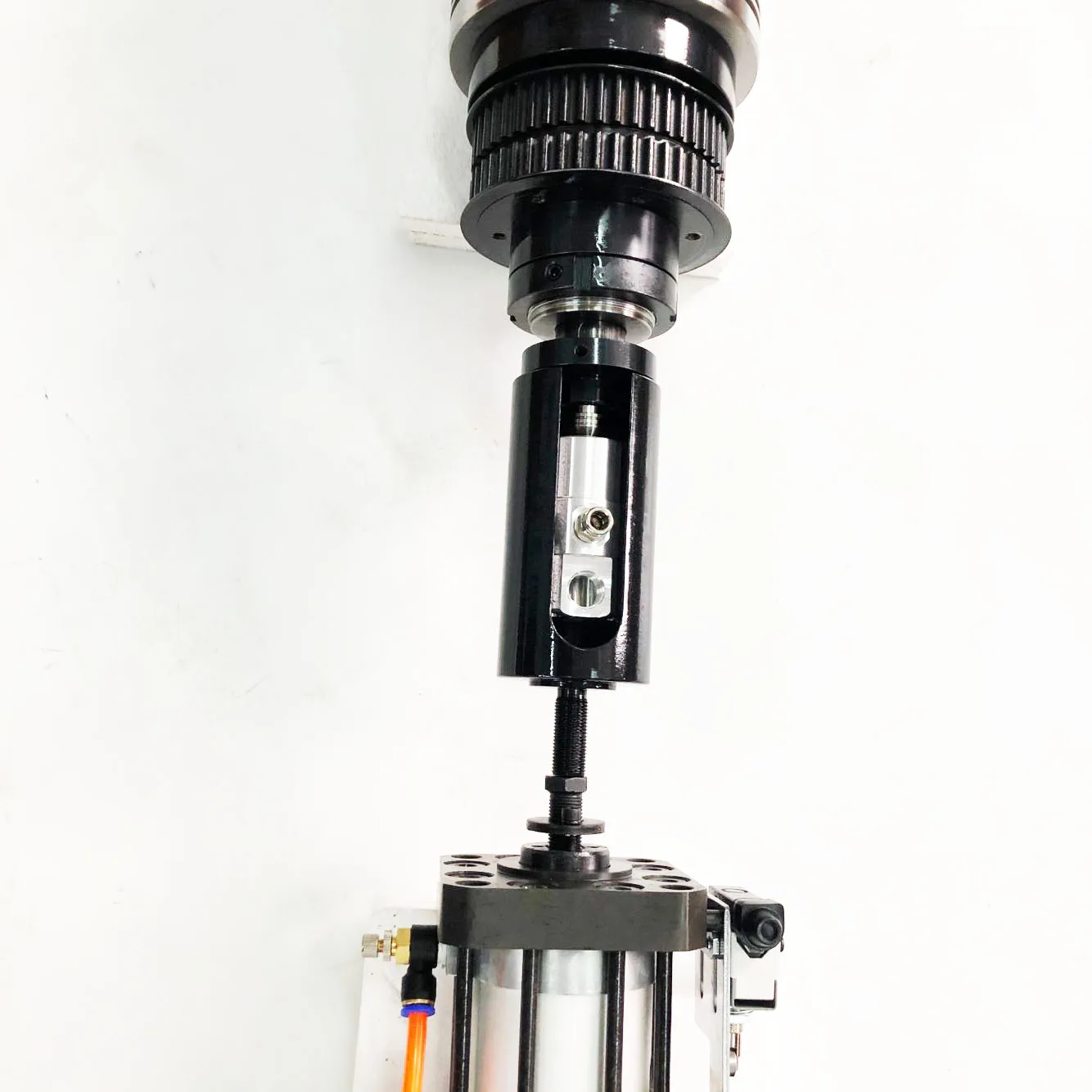 

BT40 Water Cooling ATC CTS Belt Driven Spindle BT40 8000r/min 10000r/min Od 150mm Coolant Through Spindle